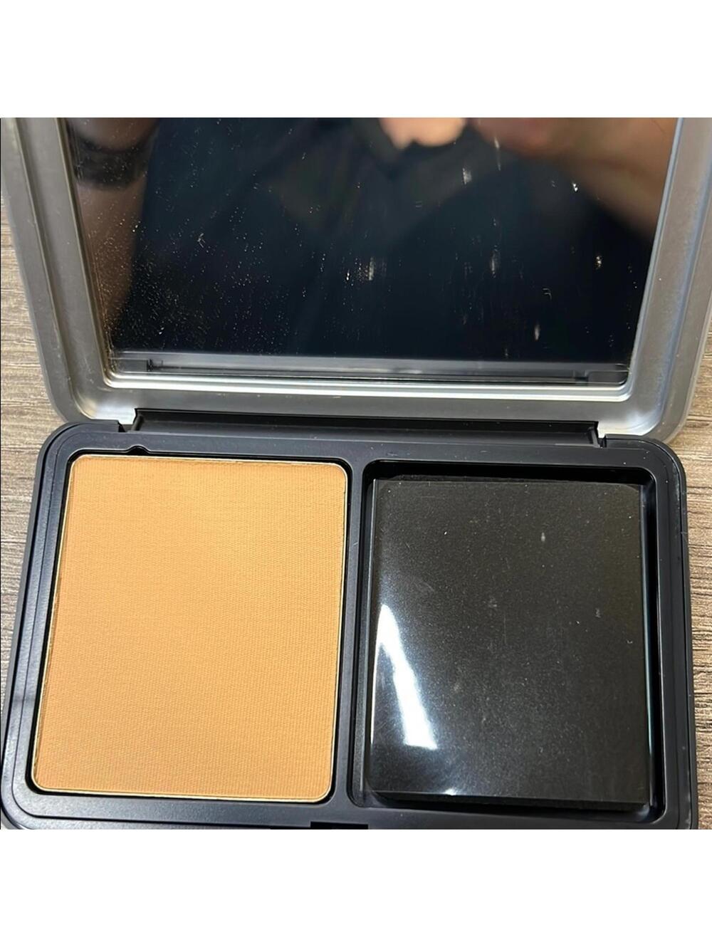 Make Up For Ever Matte Velvet Skin Blurring Powder Foundation - #Y425 NWOB